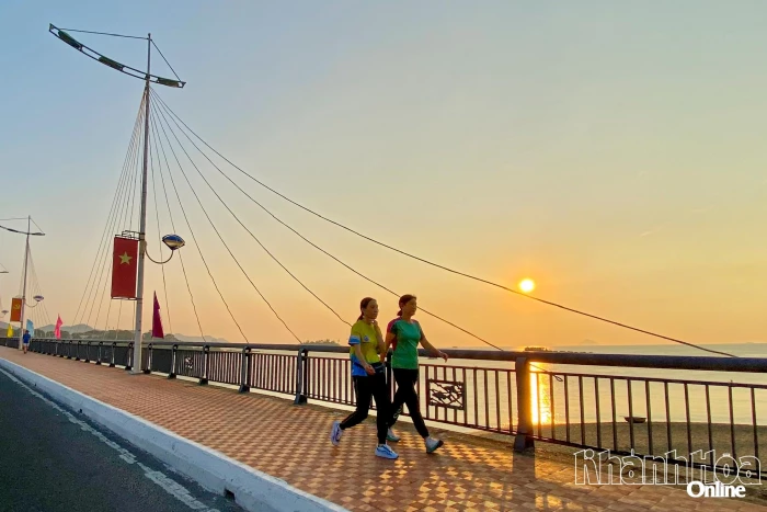 Đi qua những nhịp cầu