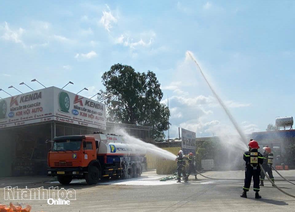 Chiến sĩ chữa cháy chuyênng