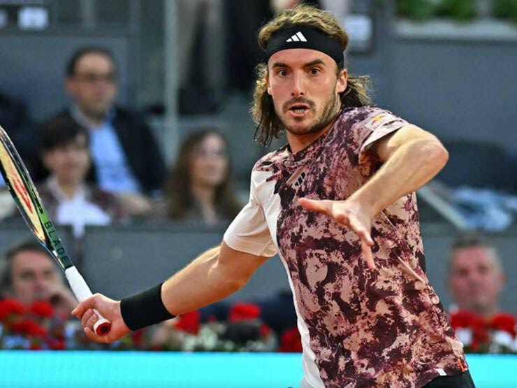  Tsitsipas trải qua trận đấu khó khăn 3 Séc để dành vé vào chơi tại vòng 4