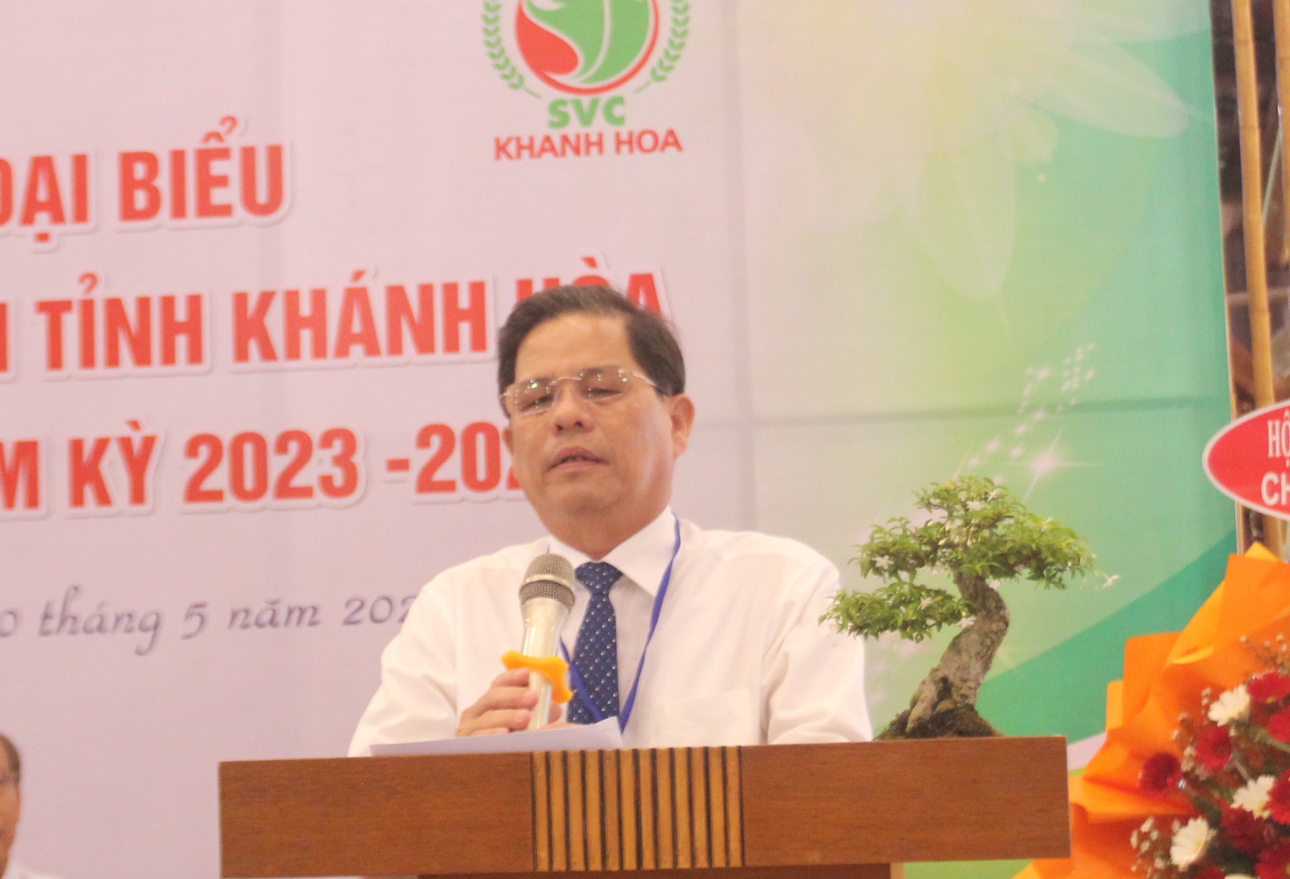 Ông Nguyễn Tấn Tuân phát biểu tại đại hội.