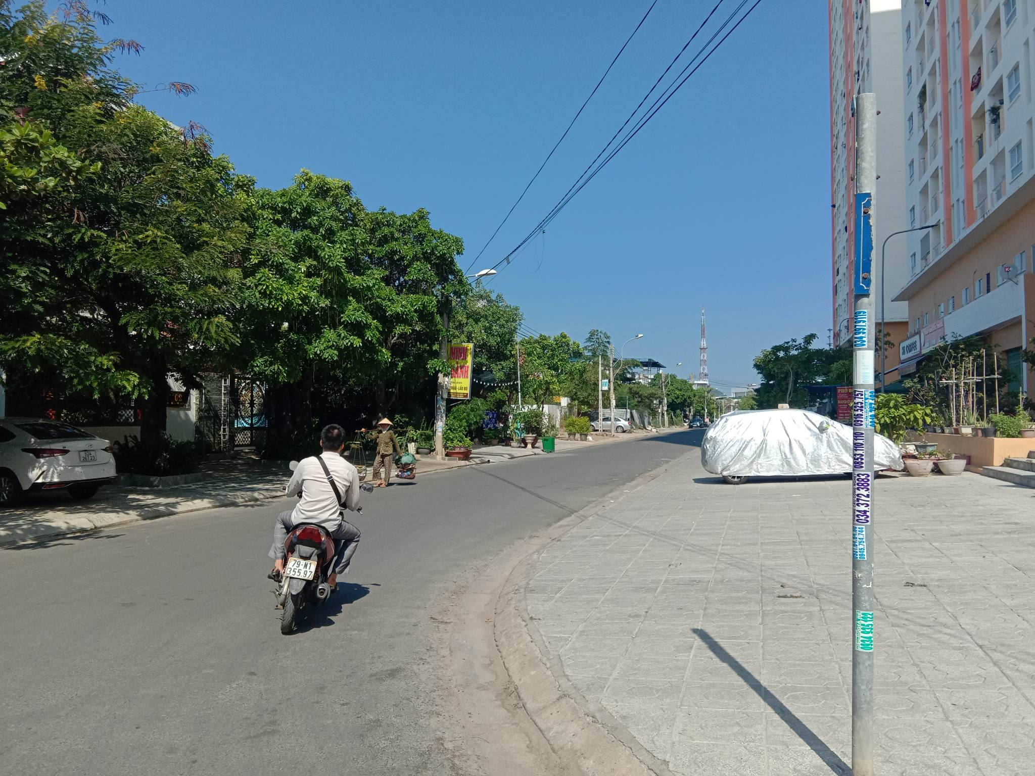 Cần gắn lại biển tên đường