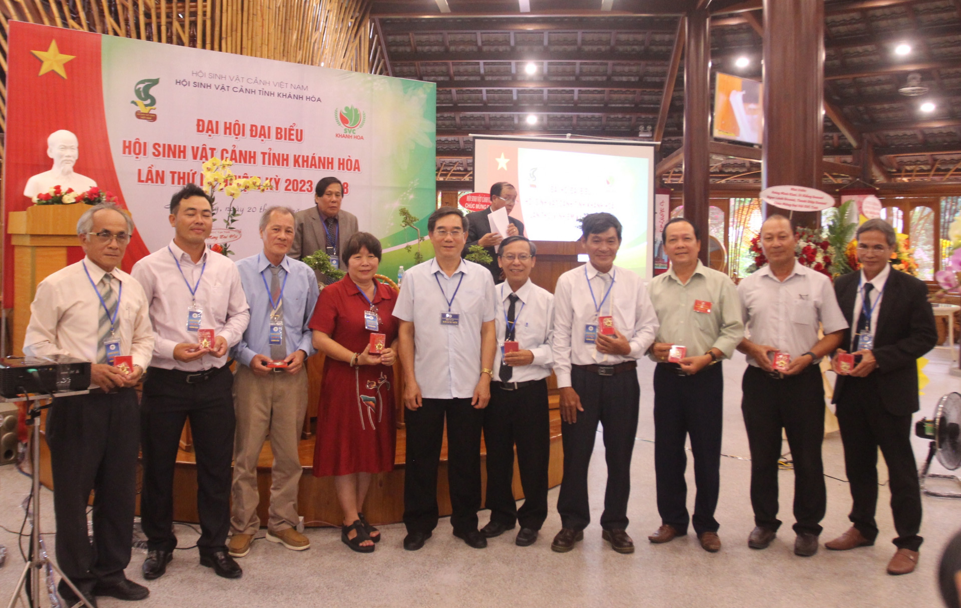 Các cá nhân nhận Kỷ niệm chương “Vì sự nghiệp phát triển SVC Việt Nam” 