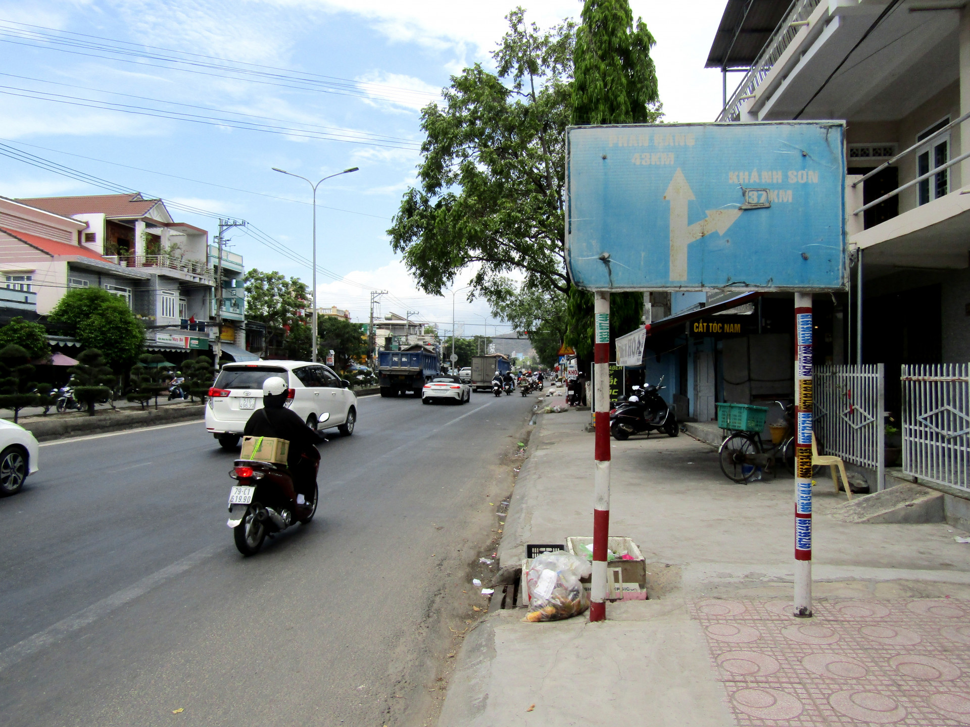 Cần làm mới bảng chỉ đường