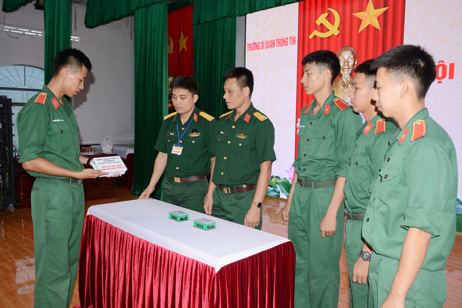 Trường Sĩ quan Thông tin tổ chức Hội thi sáng tạo Khoa học và công nghệ