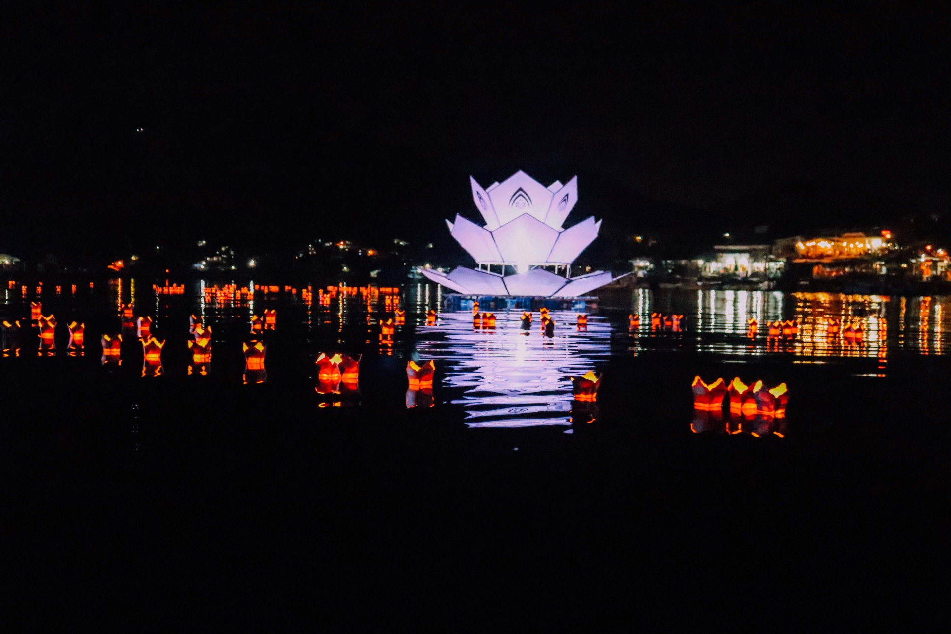 Champa Island Nha Trang sẽ tổ chức Đêm hội hoa đăng vào tối 13-5
