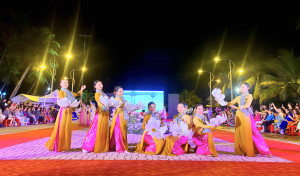 Chào mừng Festival Biển Nha Trang – Khánh Hoà 2023:: Đặc sắc Lễ hội áo dài