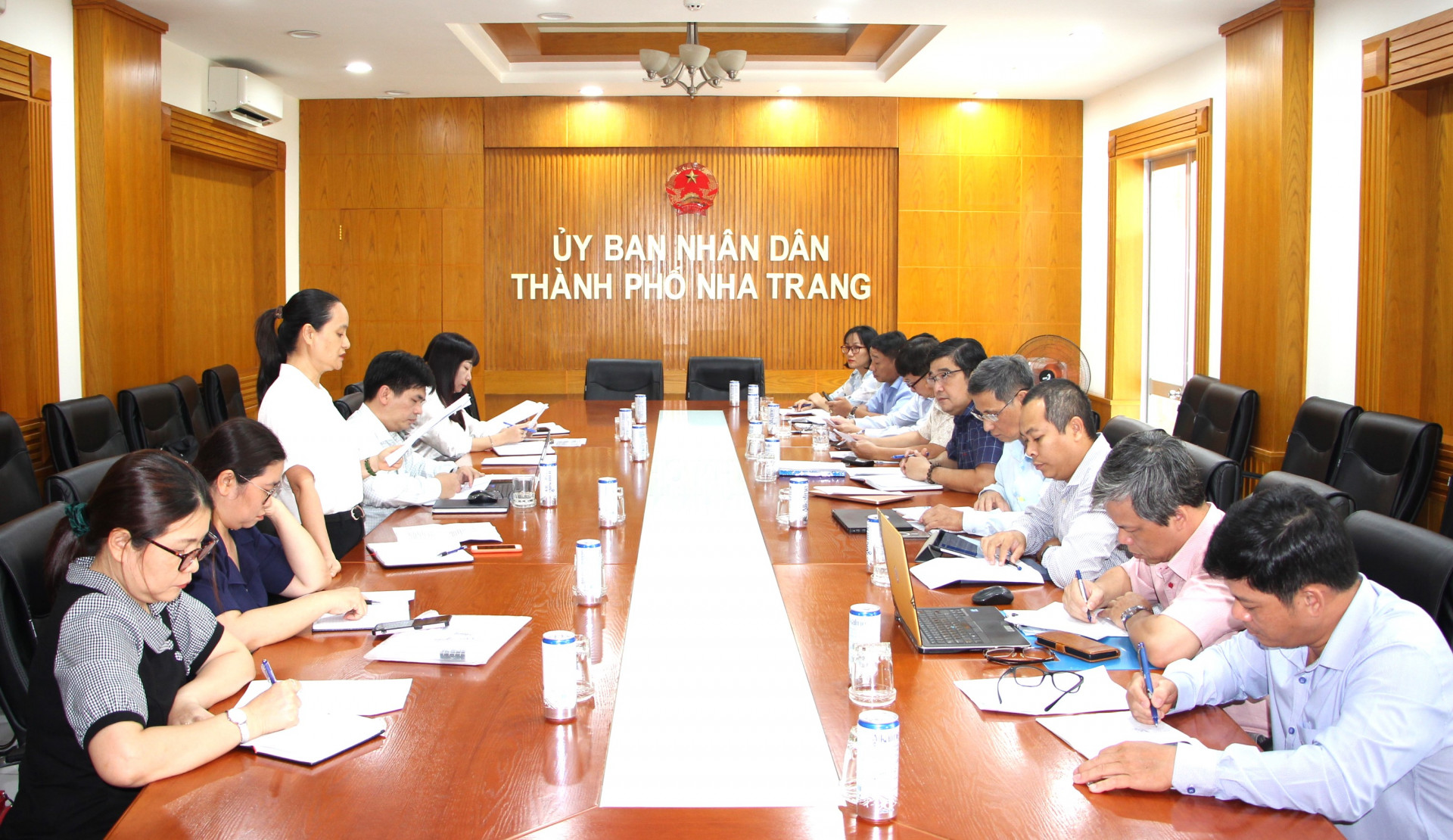 Đại diện Phòng Lao động - Thương binh và Xã hội thành phố Nha Trang kiến nghị các nội dung tại buổi làm việc.