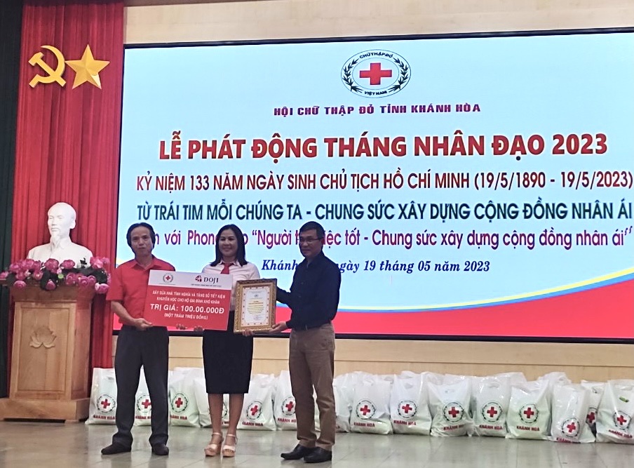Phát động tháng Nhân đạo năm 2023