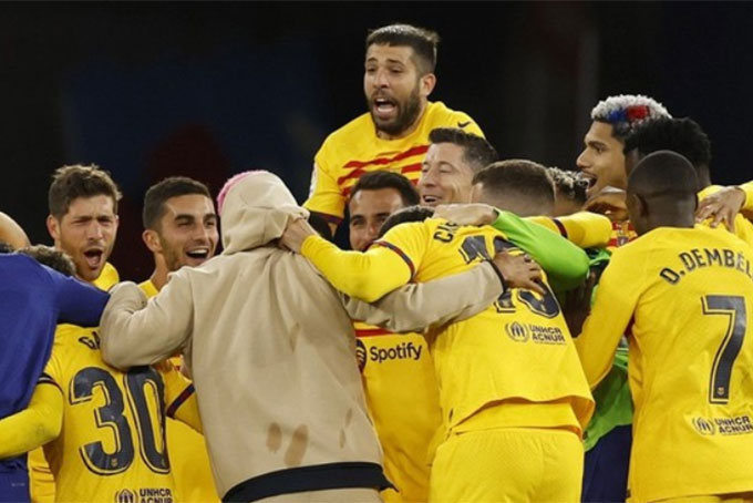 Những điểm gì đã giúp Barcelona lên ngôi vô địch La Liga?