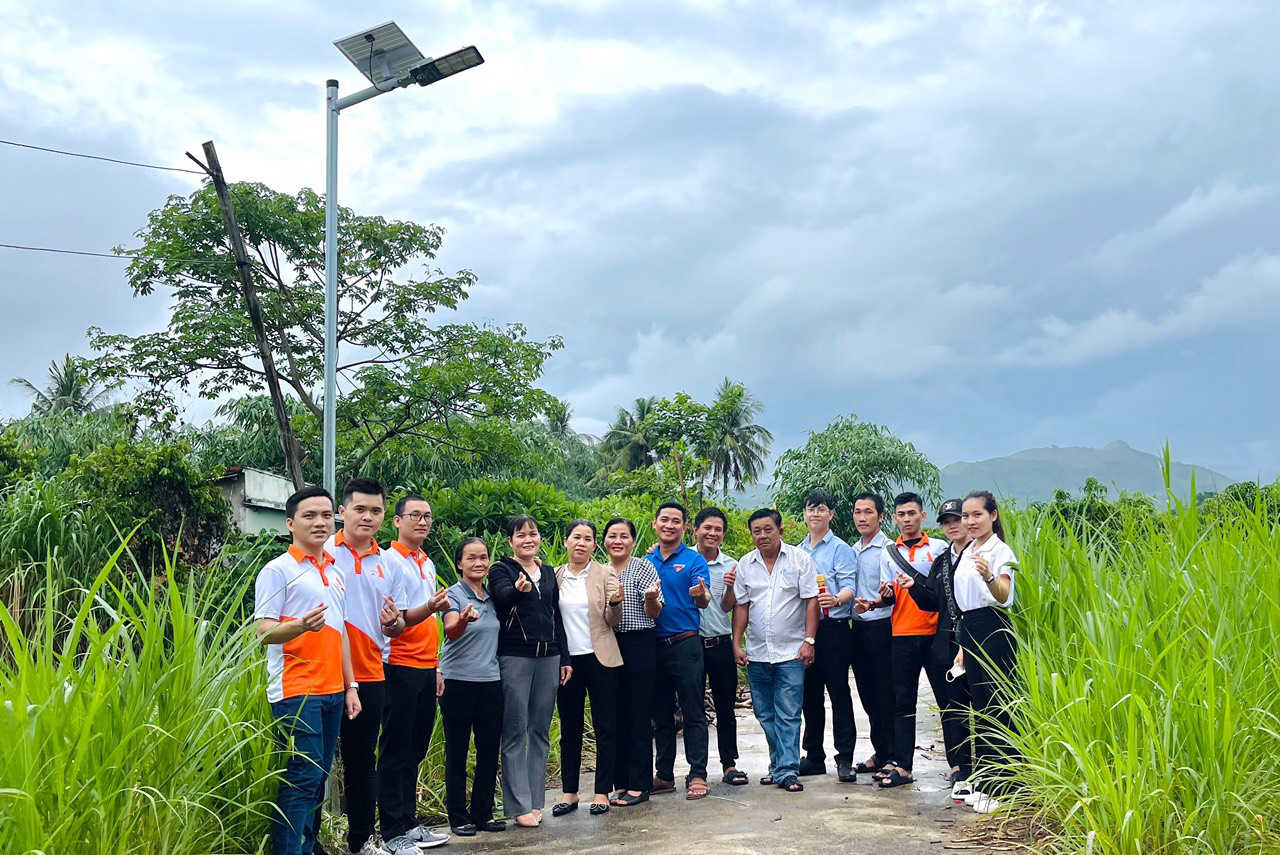 Xã Suối Cát: Khánh thành công trình thanh niên Thắp sáng đường quê năm 2023