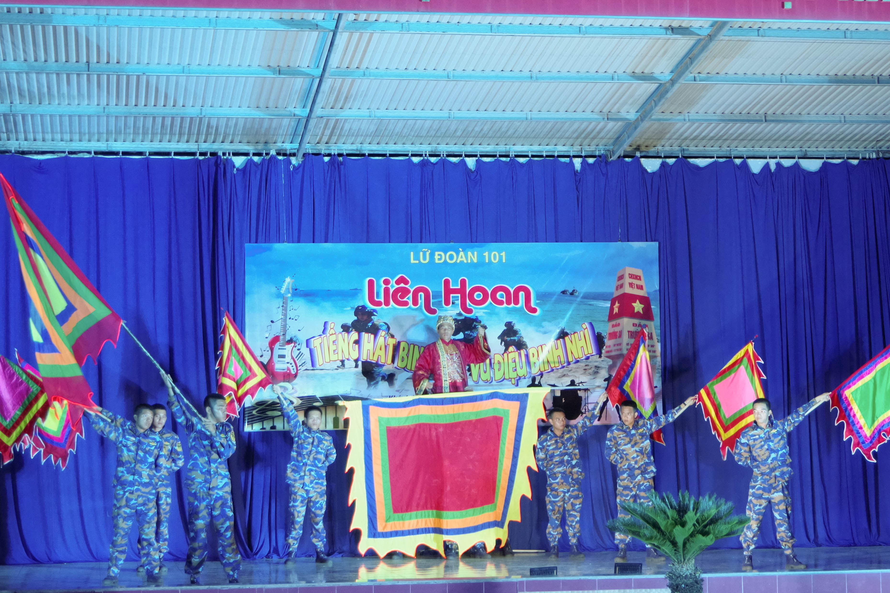 Các đơn vị quân đội tổ chức hoạt động thể dục thể thao, văn hóa văn nghệ cho cán bộ, chiến sĩ