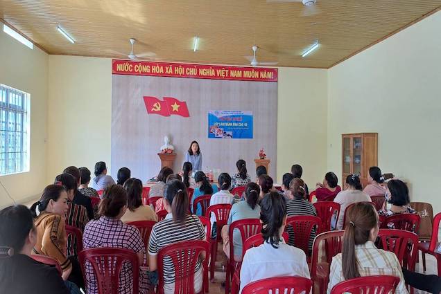 Hội Phụ nữ thị trấn Vạn Giã (huyện Vạn Ninh): Tổ chức lớp truyền nghề làm bánh rau câu 4D