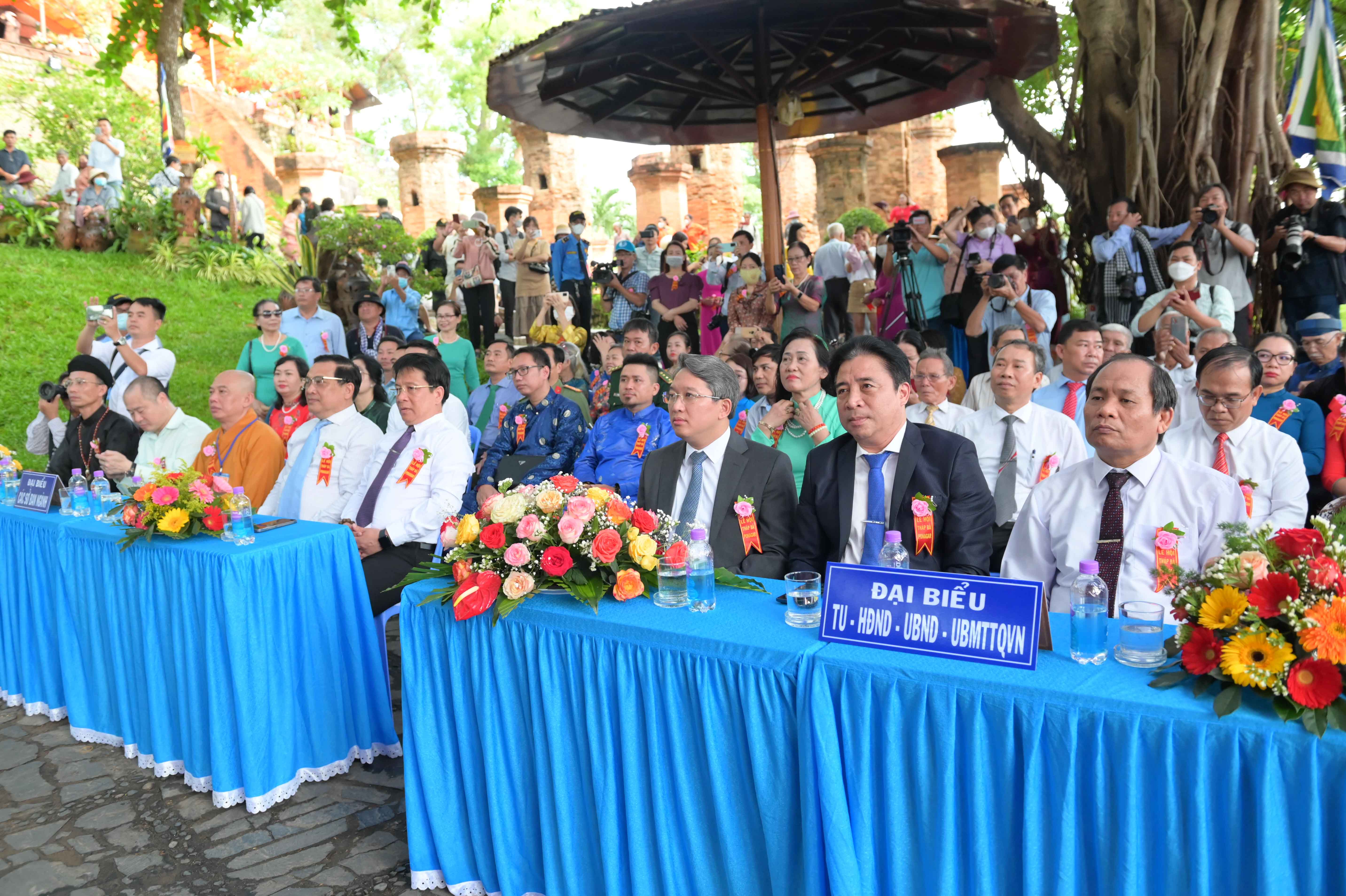 Khai mạc lễ hội Tháp Bà Ponagar năm 2023