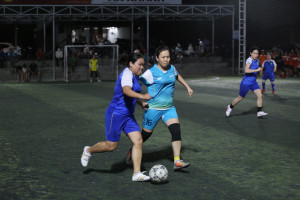 Giải bóng đá gây quỹ từ thiện cho trẻ em nhân ngày 1 - 6 Cúp FongSport mở rộng lần thứ II:: 13 đội bóng nam, nữ tranh tài