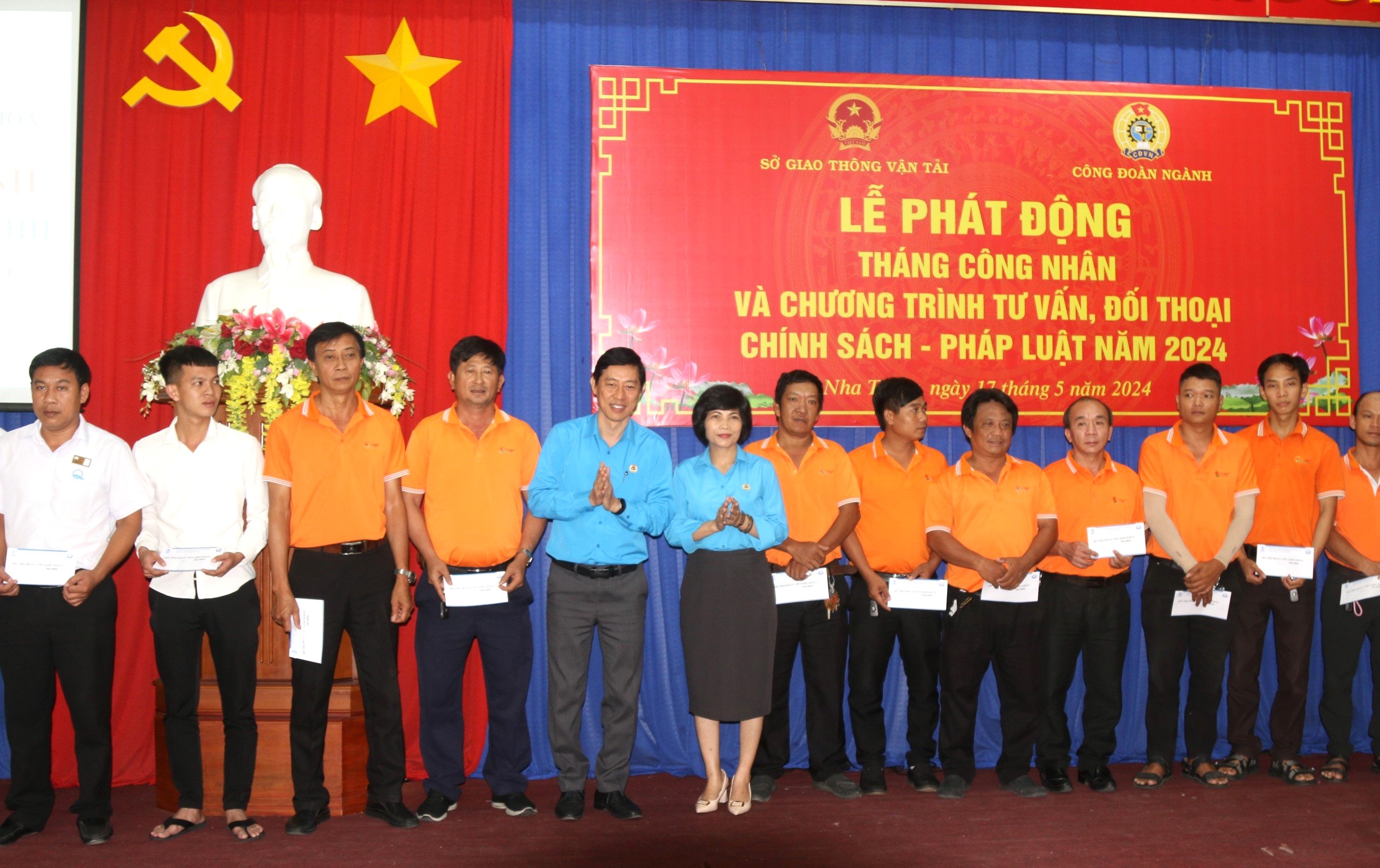 Công đoàn ngành Giao thông Vận tải tỉnh Khánh Hòa:: Phát động Tháng Công nhân và tư vấn, đối thoại về chính sách pháp luật