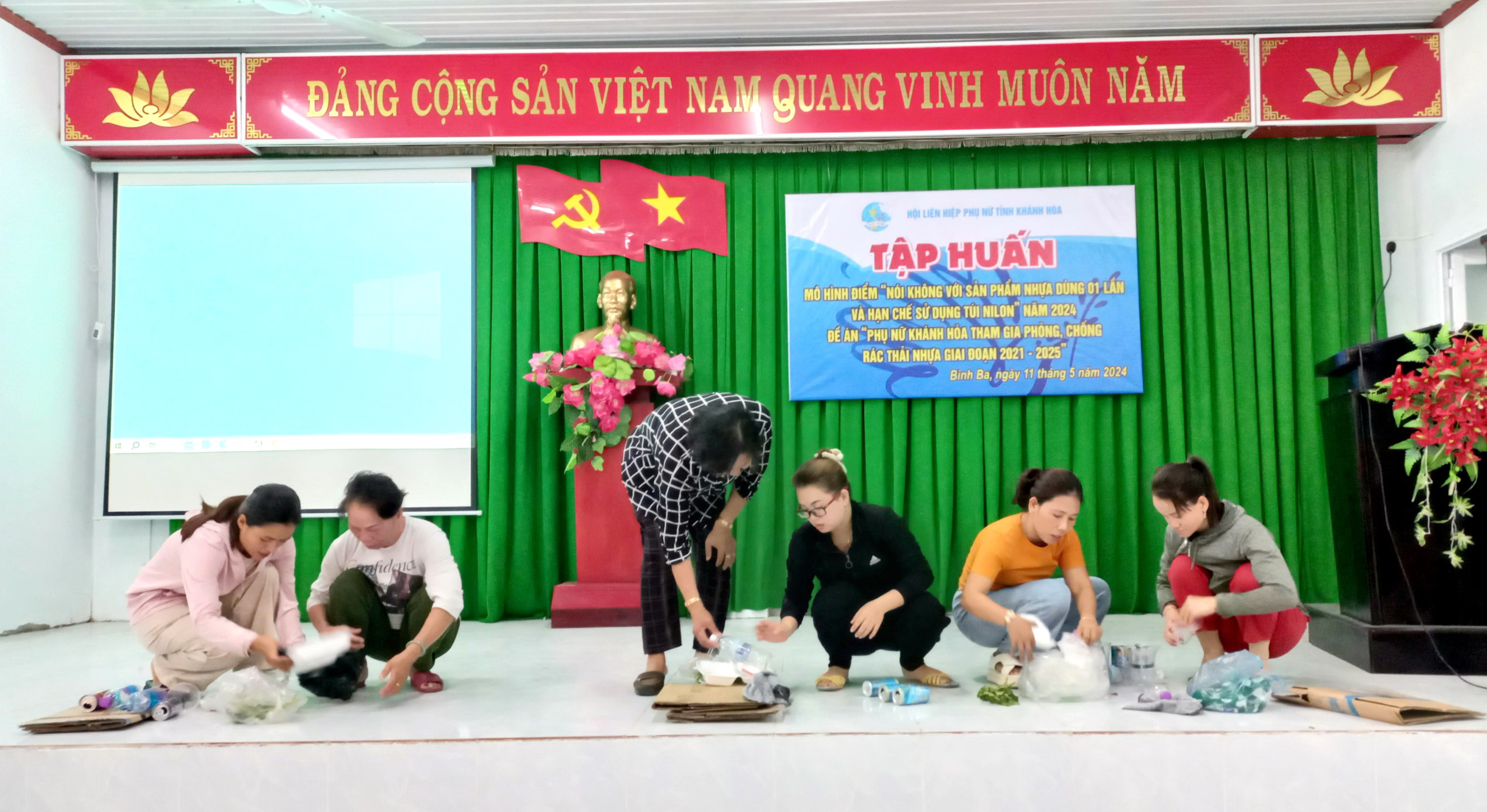 Hội Liên hiệp Phụ nữ tỉnh Khánh Hòa:: Tập huấn mô hình điểm “Nói không với sản phẩm nhựa dùng một lần và hạn chế sử dụng túi nilon”