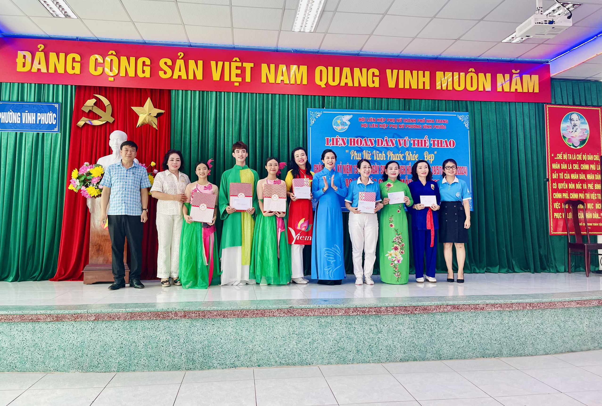 Hội Liên hiệp Phụ nữ phường Vĩnh Phước:: Tổ chức liên hoan dân vũ thể thao với chủ đề “Phụ nữ Vĩnh Phước khỏe - đẹp”