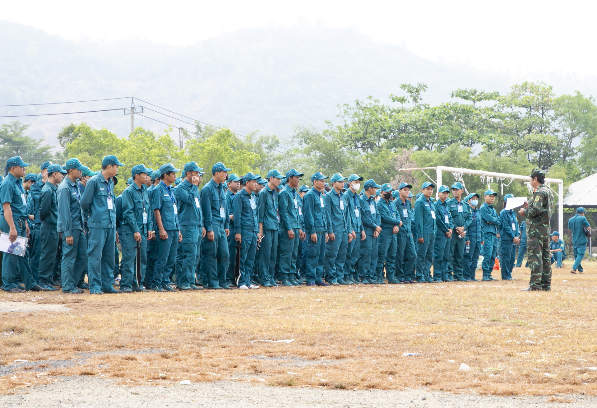 Gần 400 cán bộ, chiến sĩ lực lượng dân quân tự vệ thị xã Ninh Hòa tham gia Hội thao