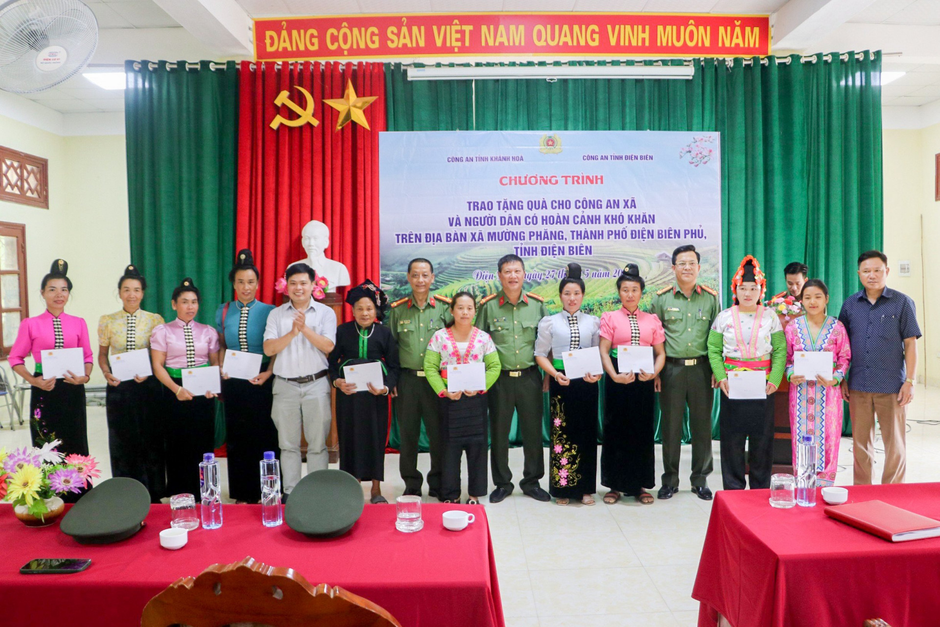 Công an tỉnh Khánh Hòa tổ chức hoạt động về nguồn và an sinh xã hội tại tỉnh Điện Biên