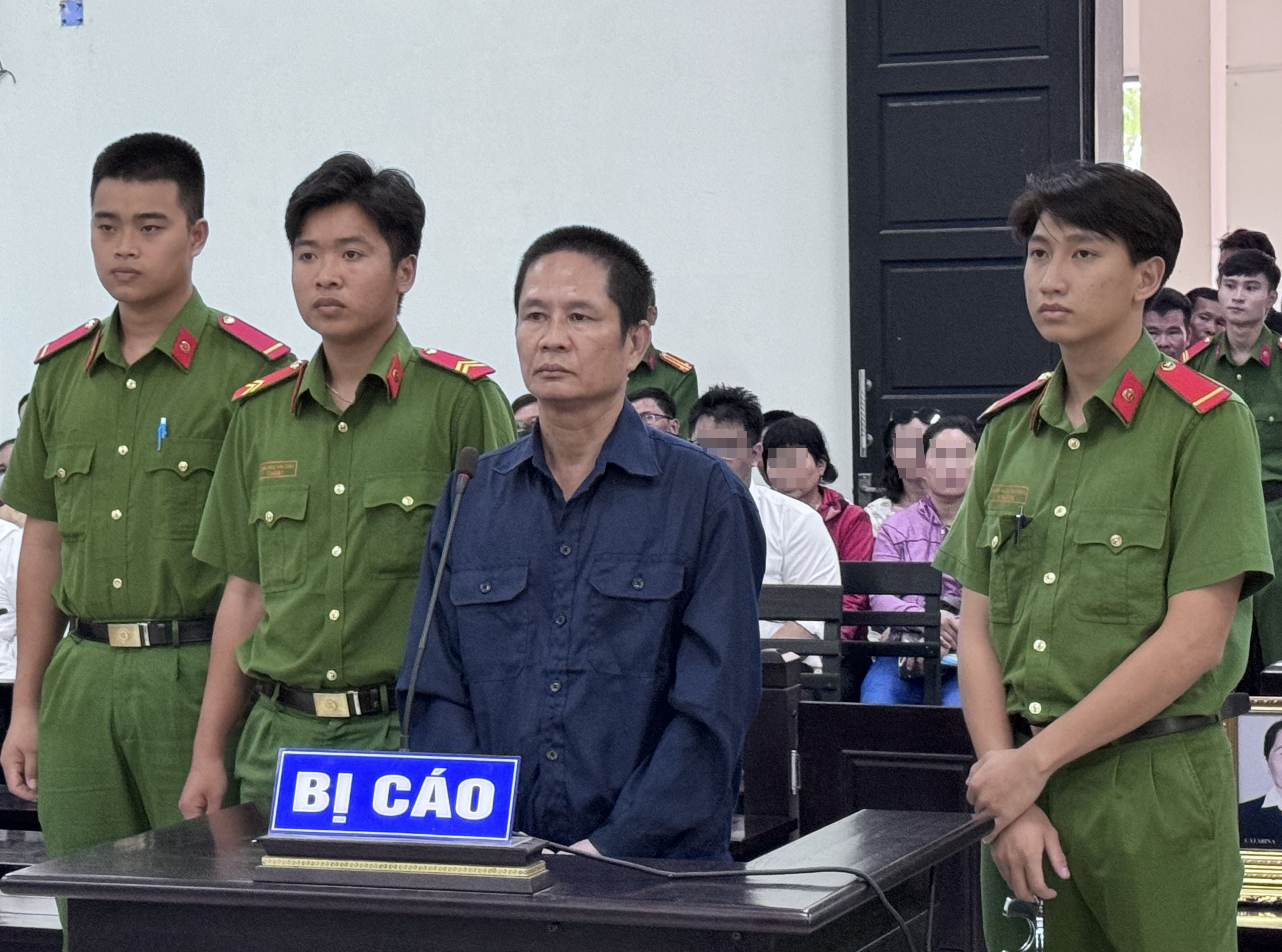 Tuyên án tử hình kẻ giết chết vợ và 3 con