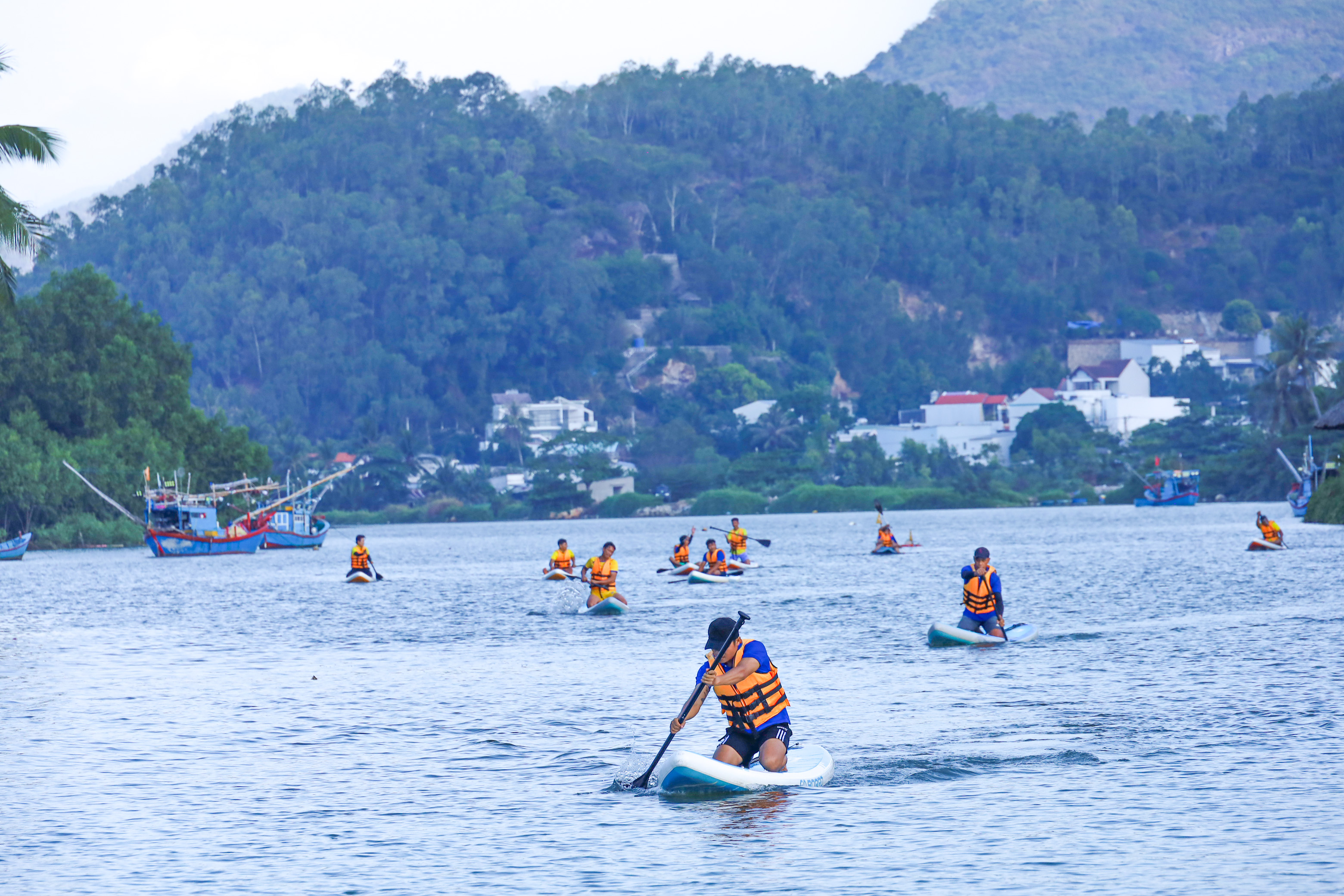 Giao lưu thể thao giữa Báo Khánh Hòa với ChampaGroup