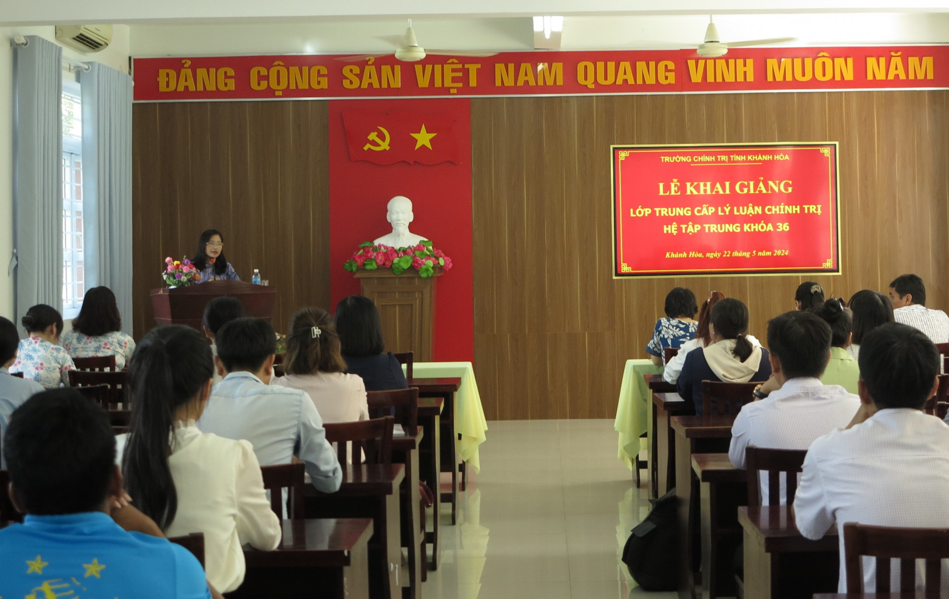 Quang cảnh lễ khai giảng khóa học. 