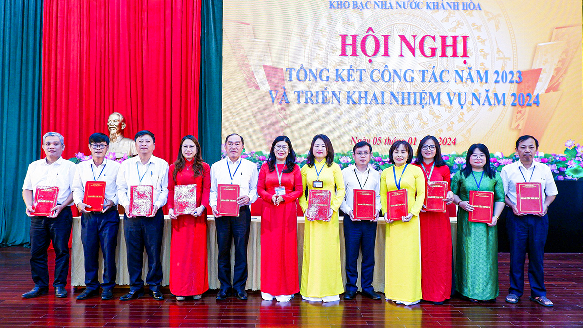 Kỷ niệm 78 năm Ngày truyền thống ngành Kho bạc Nhà nước (29-5-1946 - 29-5-2024):: Kho bạc Nhà nước Khánh Hòa: Thi đua lập thành tích hoàn thành thắng lợi các nhiệm vụ