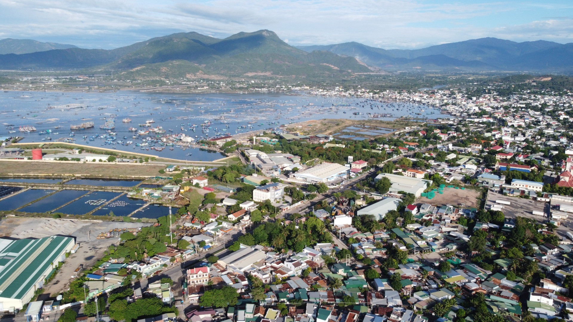 Dự án Khu đô thị ven vịnh Cam Ranh: Tập trung giải phóng mặt bằng