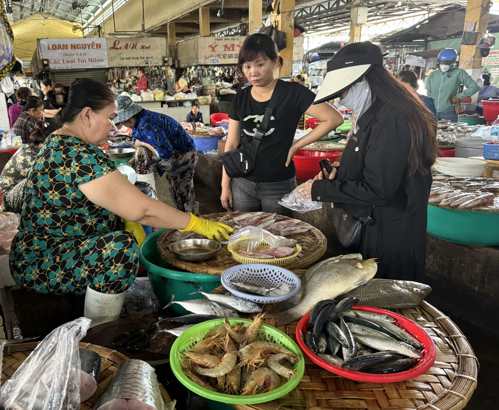 Một số mặt hàng hải sản tăng giá