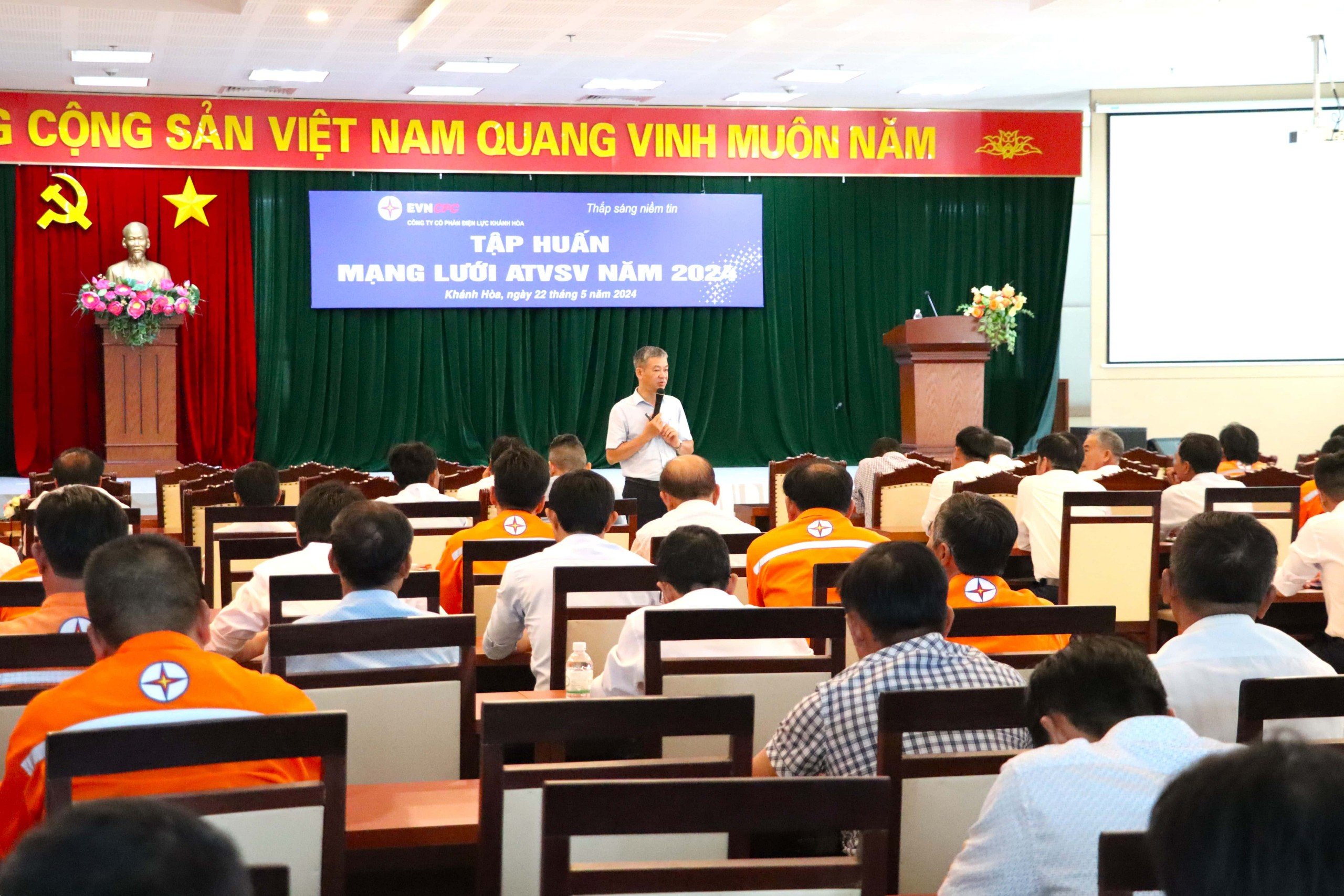 Công đoàn PC Khánh Hòa:: Tổ chức tập huấn mạng lưới An toàn vệ sinh viên năm 2024