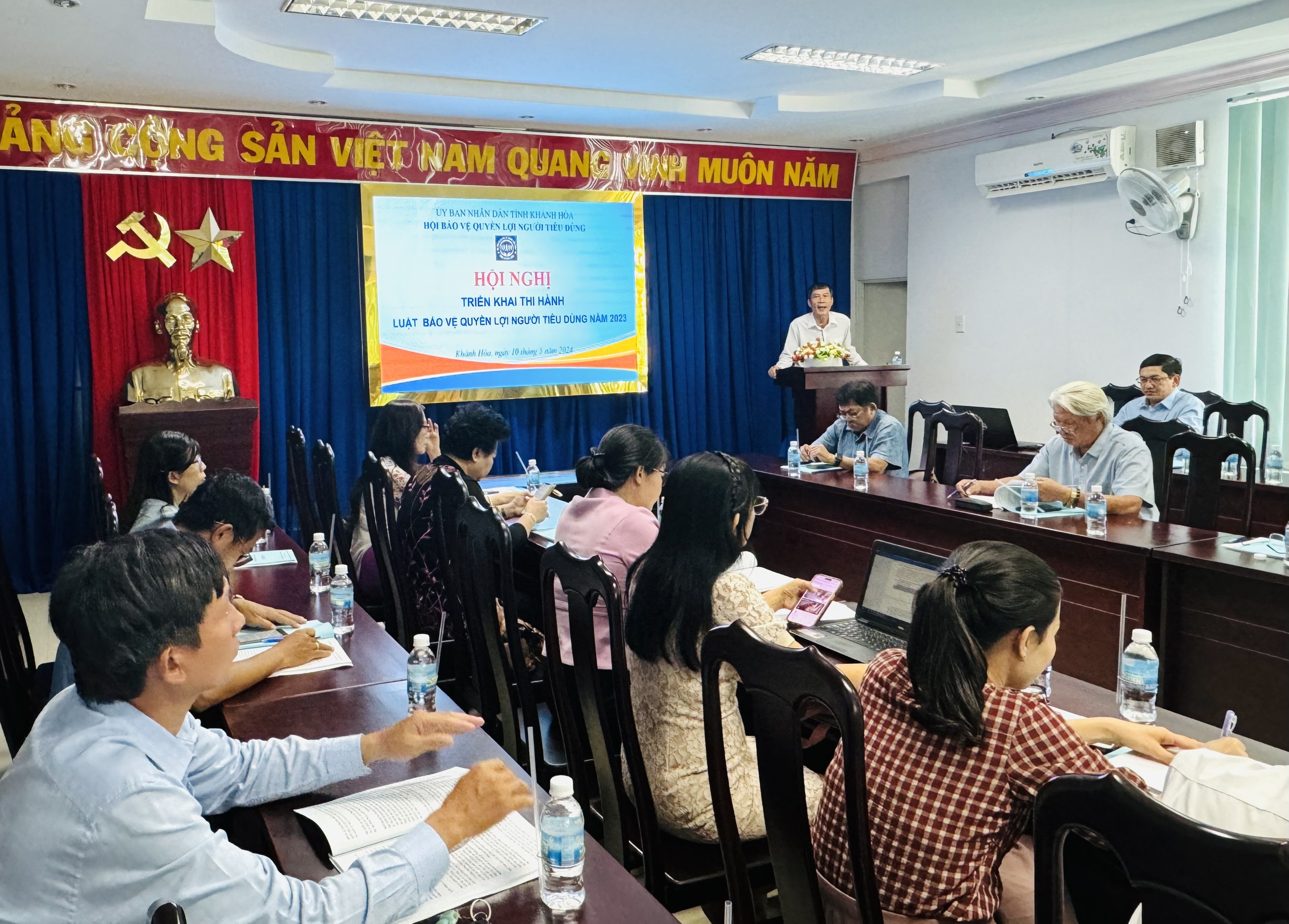 Quang cảnh hội nghị triển khai thi hành Luật Bảo vệ quyền lợi người tiêu dùng năm 2023