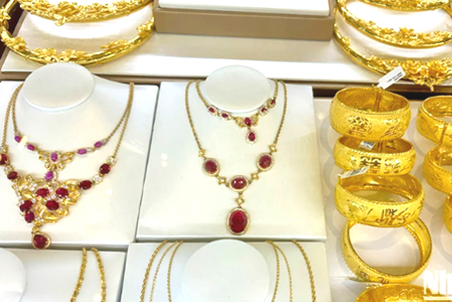 Giá vàng ngày 23/5 đồng loạt giảm, vàng miếng SJC "bốc hơi" 1,1 triệu đồng/lượng