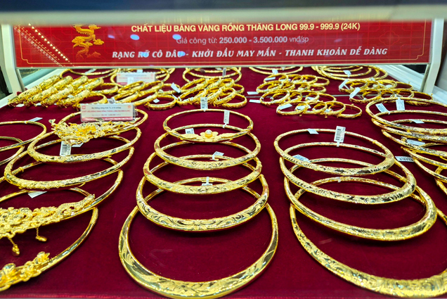 Giá vàng giảm nửa triệu đồng mỗi lượng sau kỳ nghỉ dài