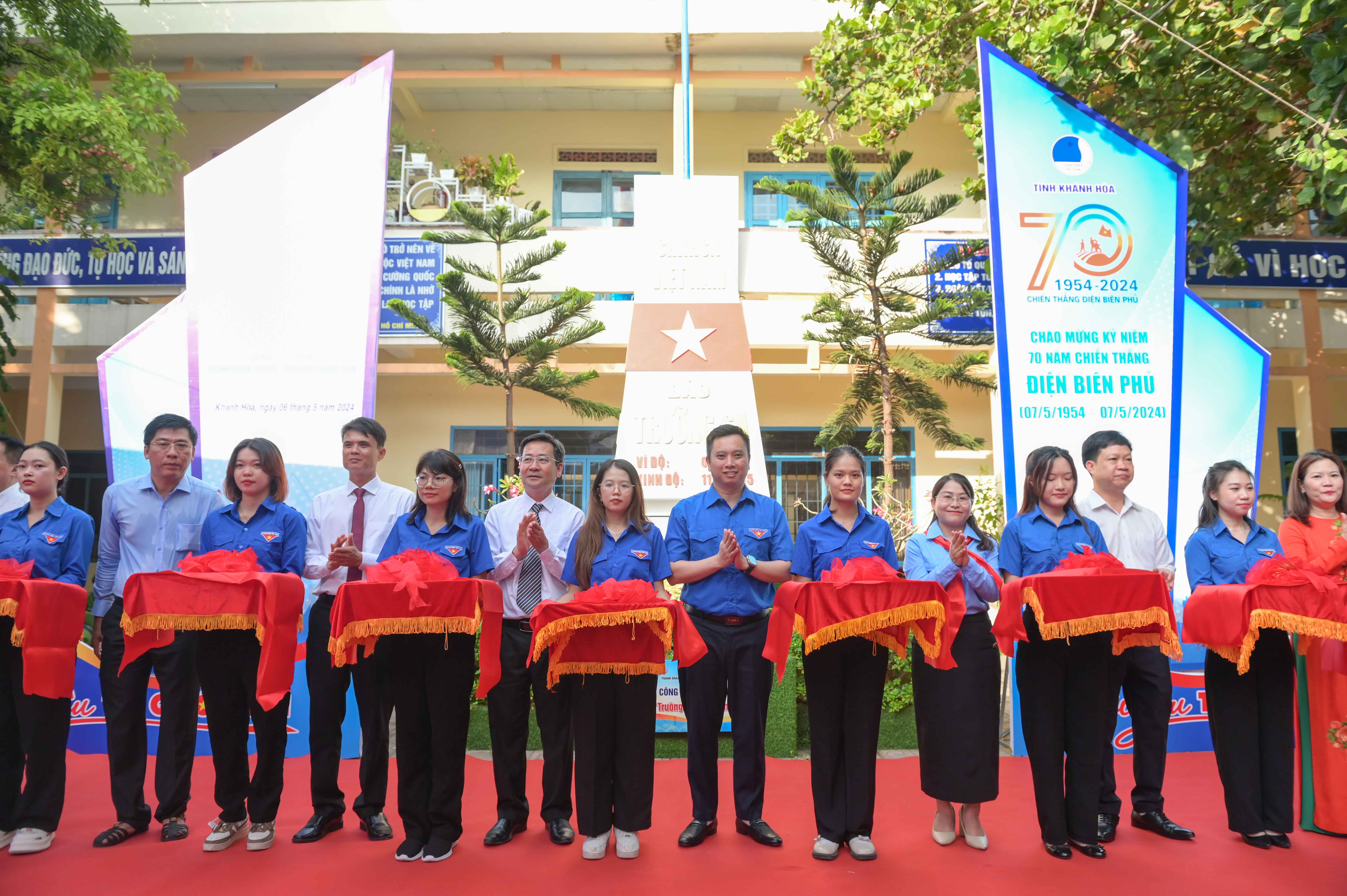 Khánh thành công trình "Trường Sa trong trái tim tôi" và phát động cuộc thi vẽ tranh "Em vẽ sắc màu tình nguyện"