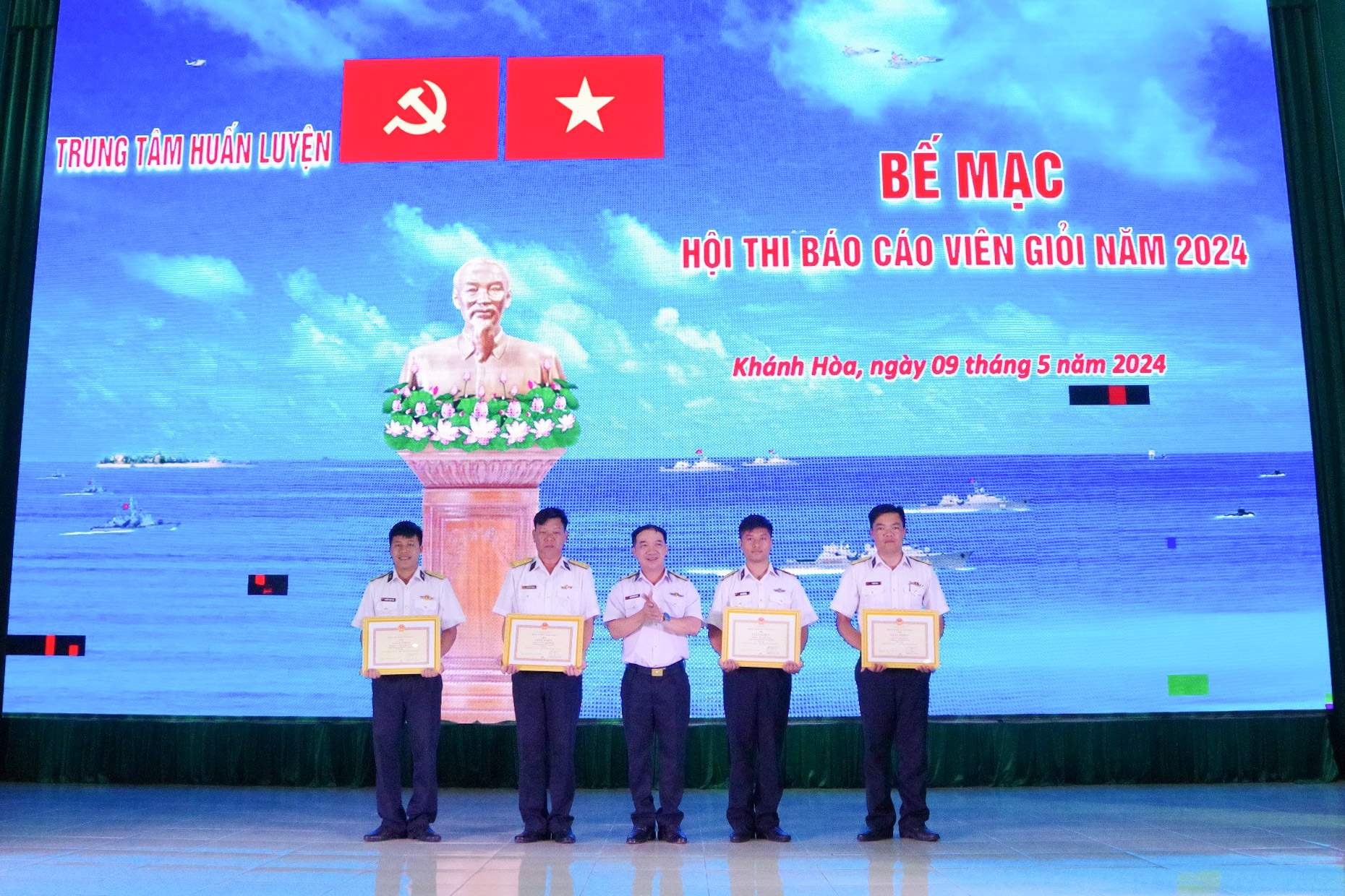 Trung tâm Huấn luyện Vùng 4 Hải quân: Tổ chức Hội thi báo cáo viên giỏi