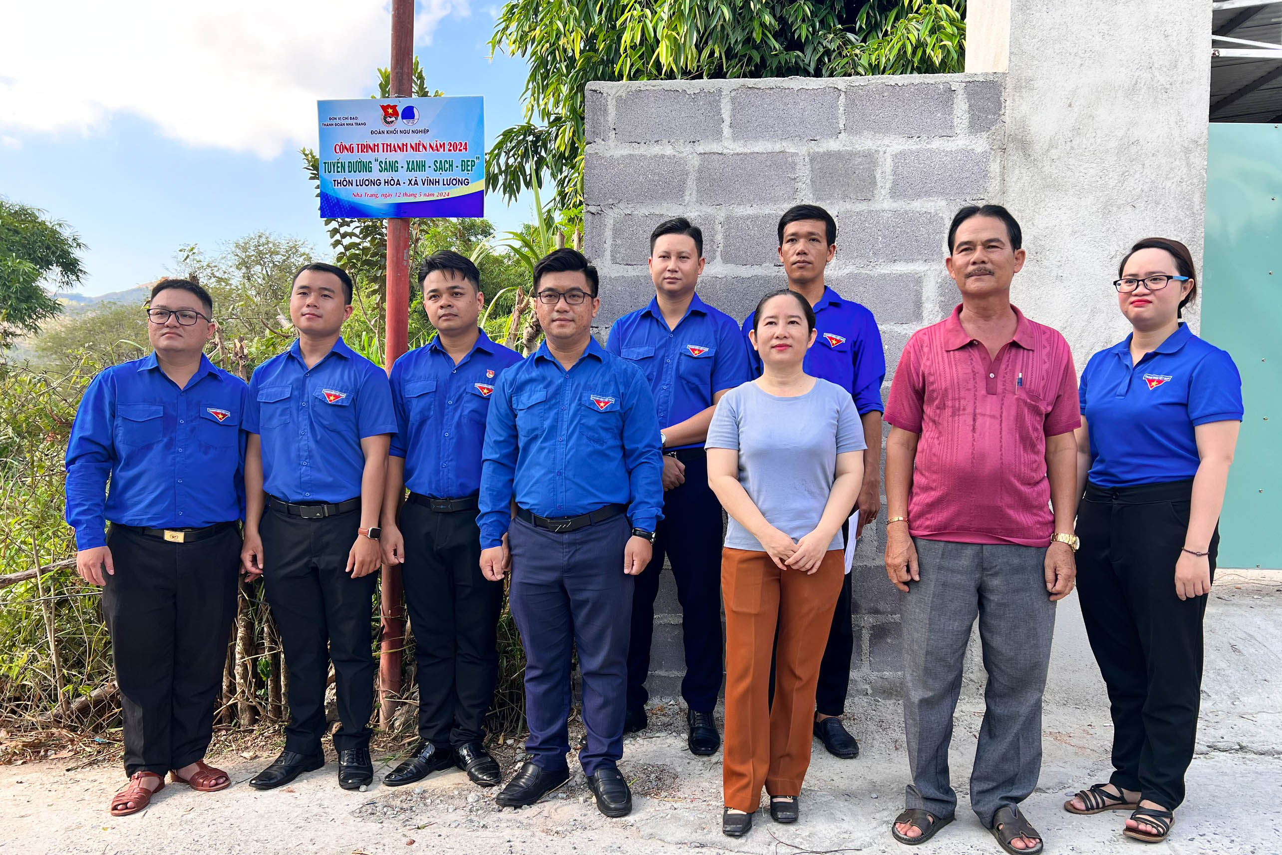 Khánh thành công trình thanh niên Tuyến đường “Sáng - Xanh - Sạch - Đẹp" tại xã Vĩnh Lương