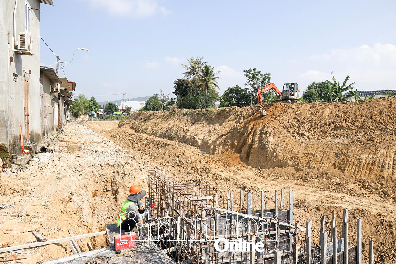 Đẩy nhanh tiến độ các dự án xã hội