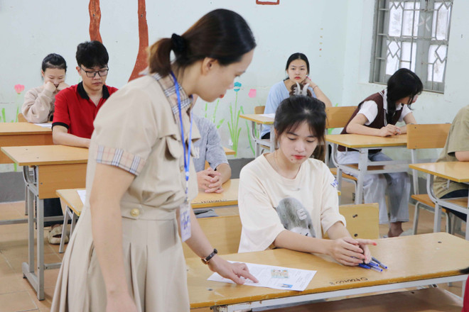 Thí sinh dự thi Tốt nghiệp Trung học phổ thông. (Ảnh: TTXVN).