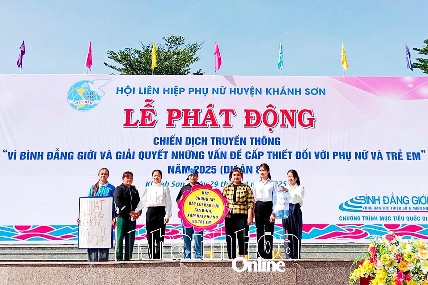 Tuyên truyền về phòng, chống bạo lực gia đình tại Lễ phát động Chiến dịch truyền thông 
“Vì bình đẳng giới và giải quyết những vấn đề cấp thiết đối với phụ nữ và trẻ em” năm 2025.