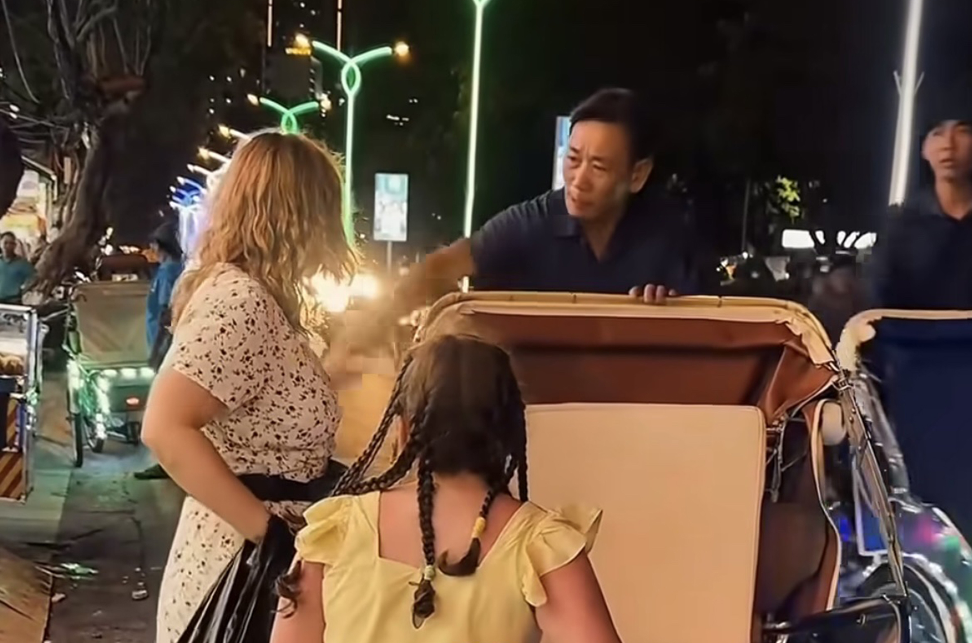 TP. Nha Trang: Kiểm tra, xác minh tài xế xích lô cư xử kém văn hóa với du khách quốc tế