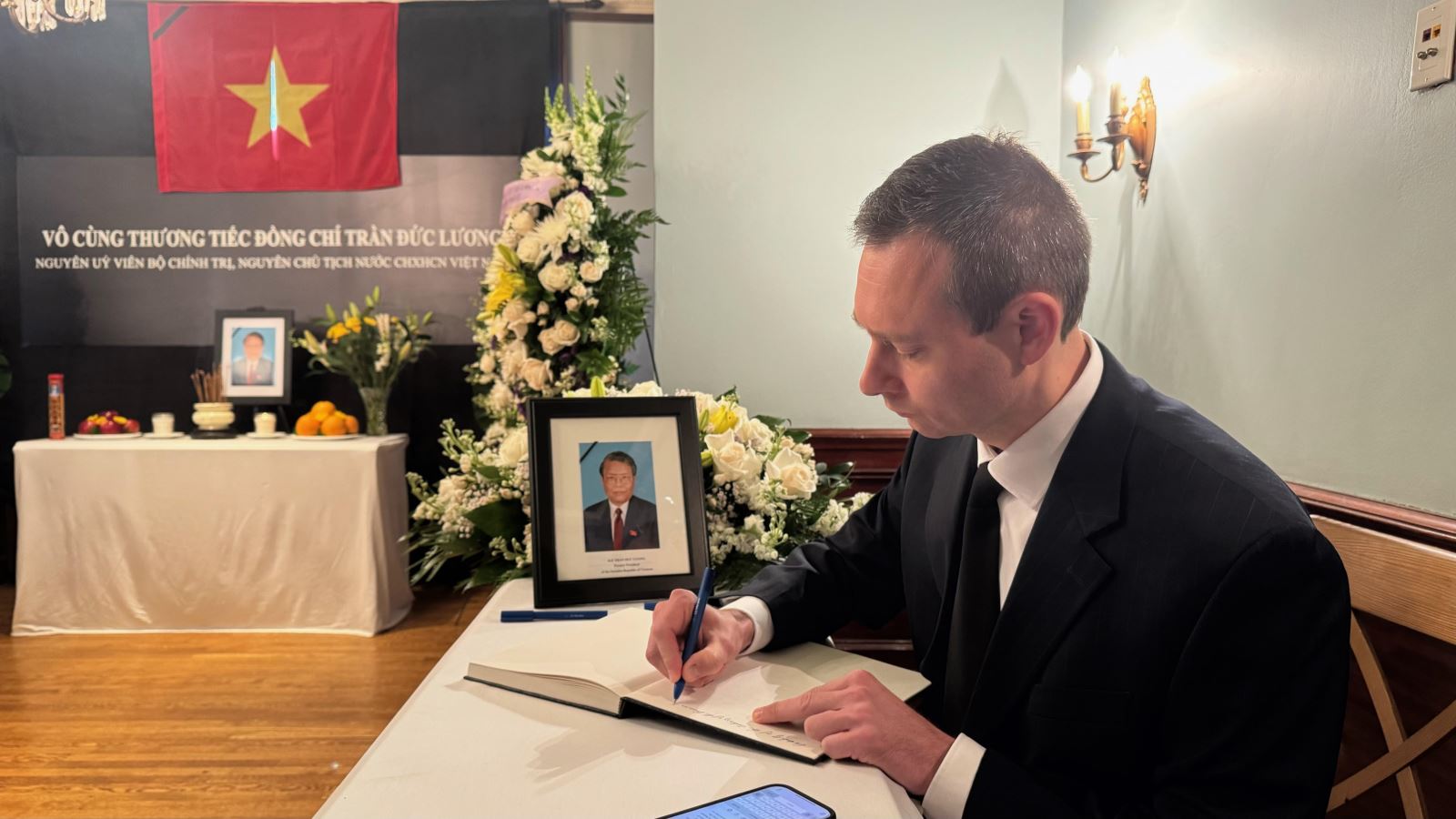 Tình cảm của bà con và bạn bè Canada dành cho nguyên Chủ tịch nước Trần Đức Lương