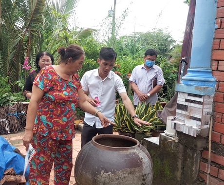 Người dân cần chủ động, tích cực thực hiện các biện pháp phòng chống dịch bệnh sốt xuất huyết. Ảnh: TL