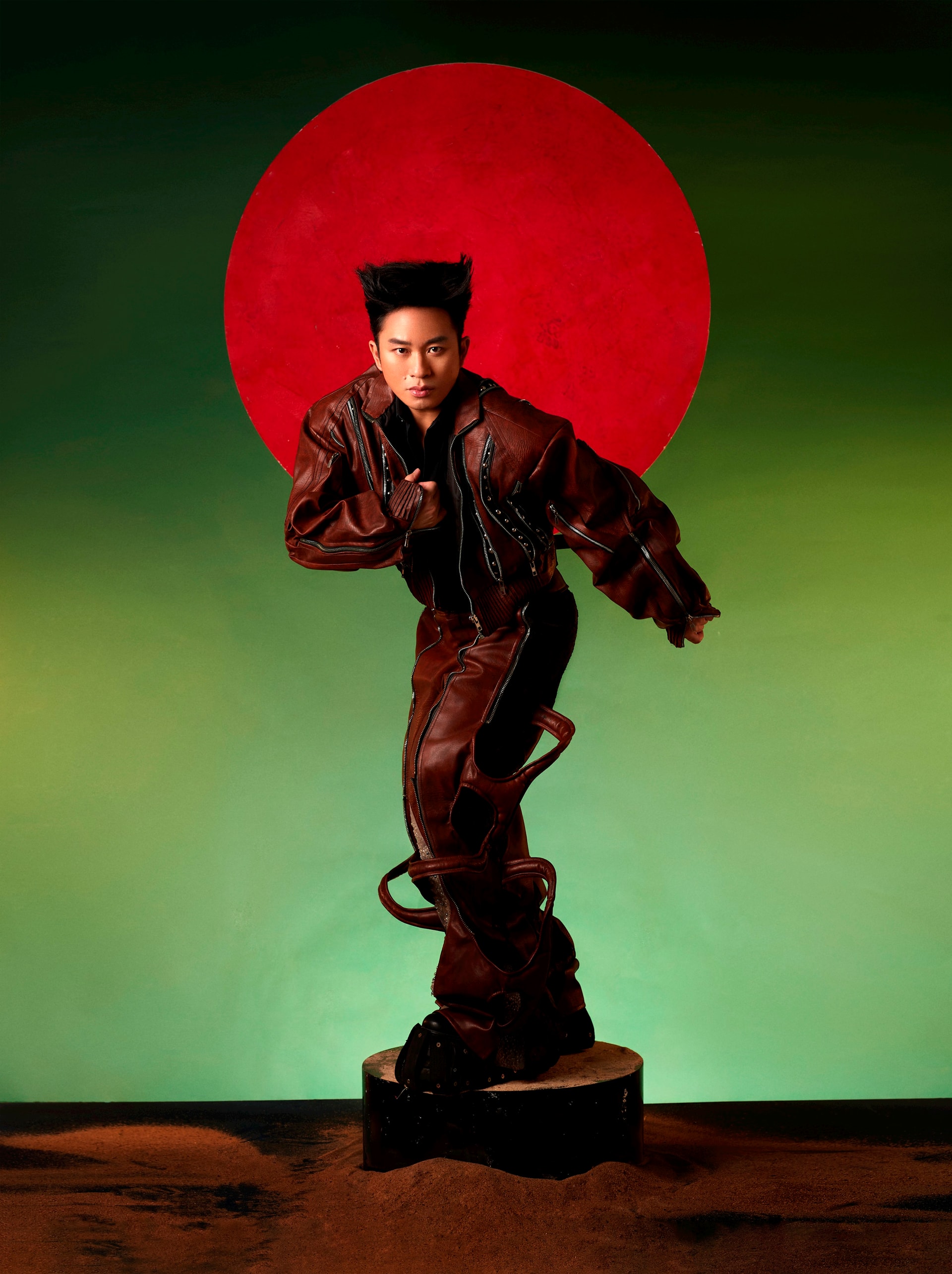 Nam ca sĩ luôn tìm tòi, đổi mới trong âm nhạc. Ảnh: TT&VH