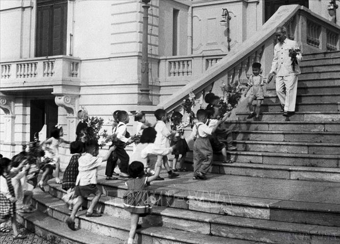 135 năm Ngày sinh Chủ tịch Hồ Chí Minh: Những dấu ấn và bài học từ sinh nhật Bác