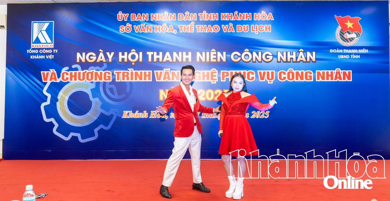 Một tiết mục văn nghệ tại ngày hội