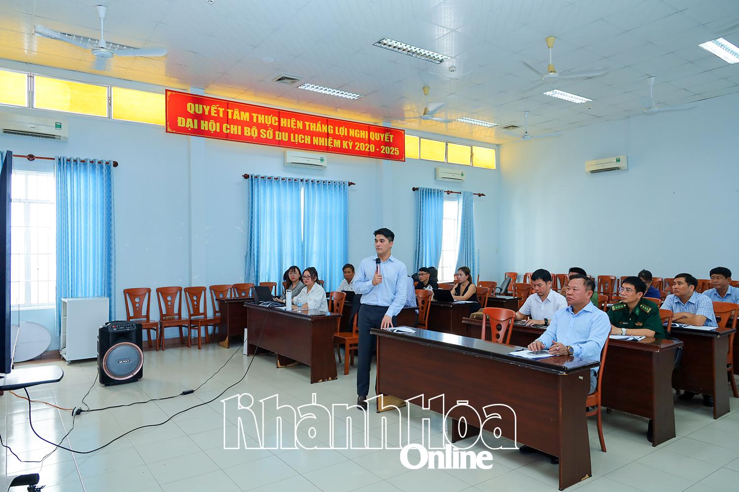 Representative of the organizing unit presenting the organization plan of Miss Universe Vietnam 2025 

