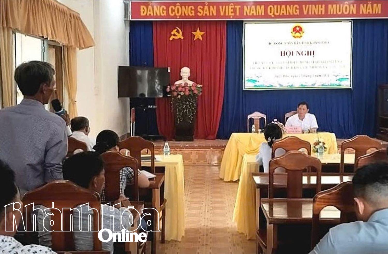 Quang cảnh buổi tiếp xúc. 