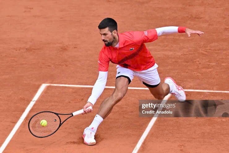 Roland Garros: Trận thua đáng tiếc của "Ông Vua sân cứng" Medvedev