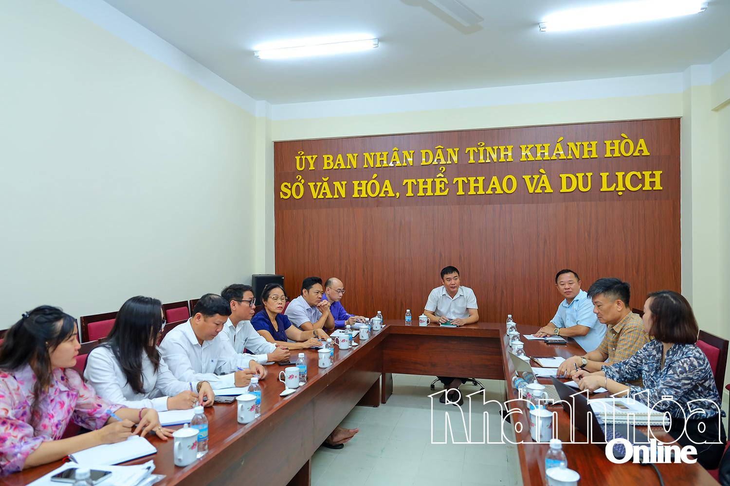 Meeting between Khanh Hoa Provincial Department of Culture, Sports and Tourism and Institute for Conservation of Monuments 

