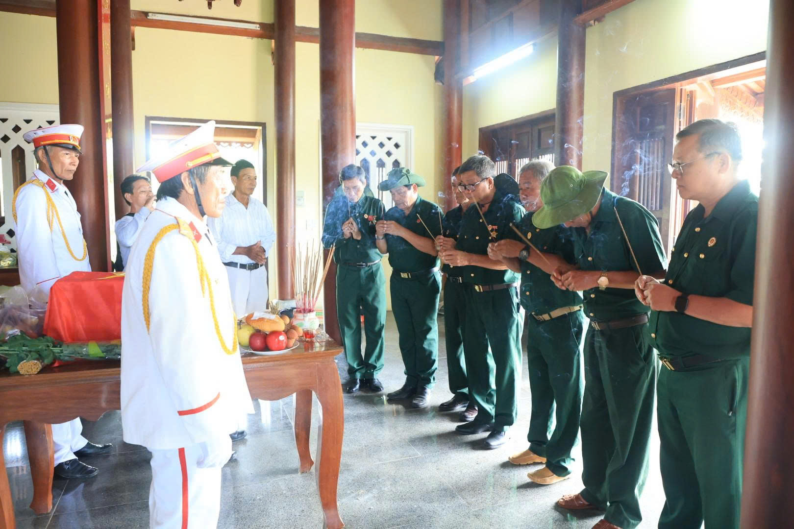 Lễ truy điệu liệt sĩ Trần Phú Nhánh tại Ninh Hòa.